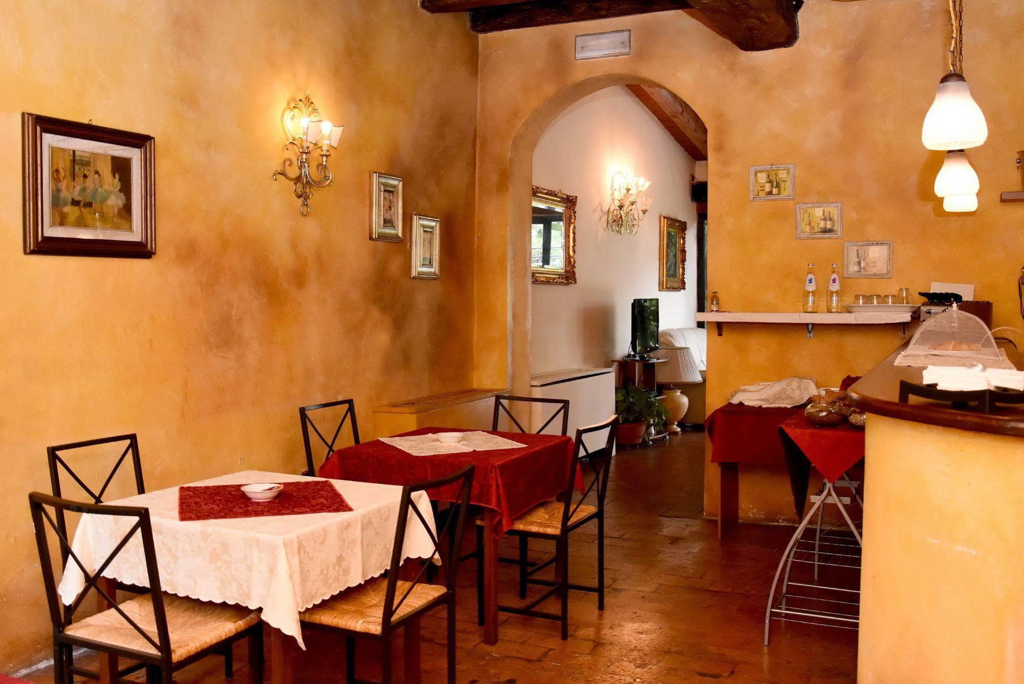 Albergo Dimora Storica Antica Hostelleria Crema Buitenkant foto